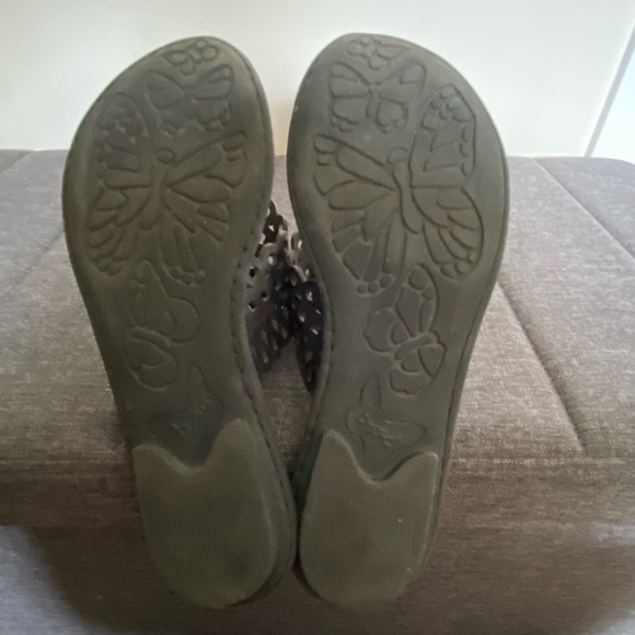 BOC Born Concept Butterfly Perforated Black Boho Casual Summer Flat Sandals-Sz-8 - Picture 10 of 16